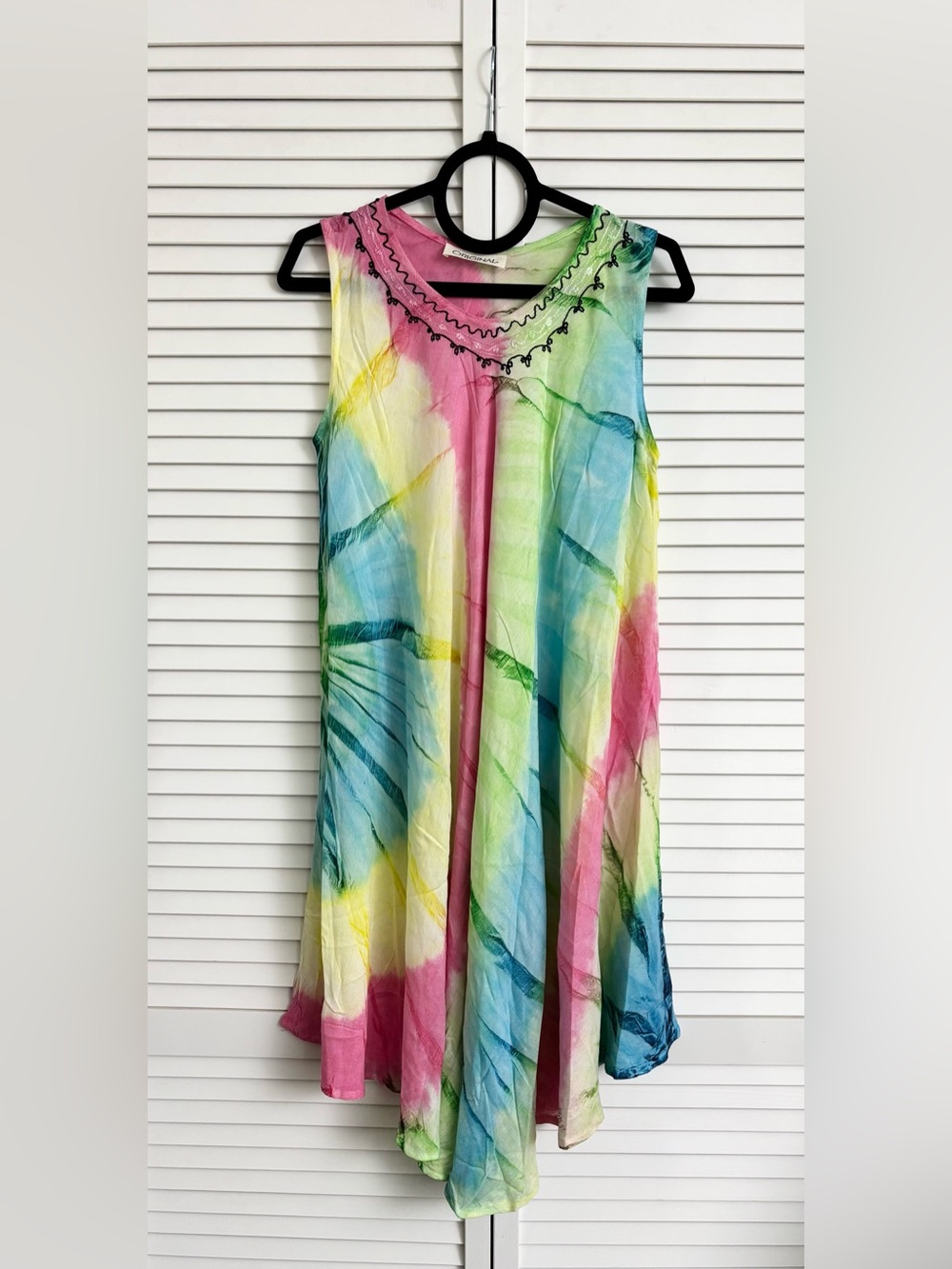 Original USA Rainbow Tie-Dye Tank
Sundress w/embroidery, Size: OS(XL-1X), NWOT